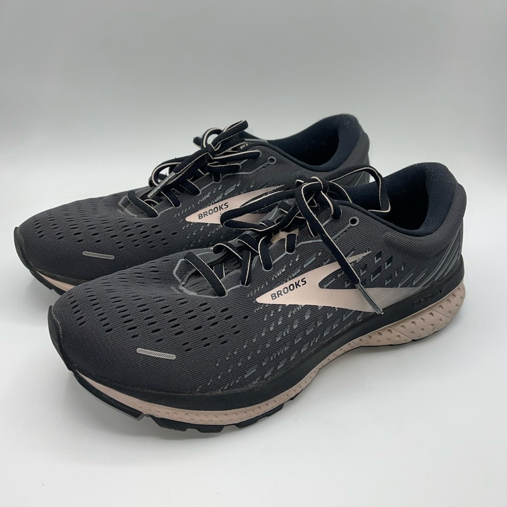 Brooks Ghost 13 Gray Women’s Running Shoes Size 9.5 WIDE
